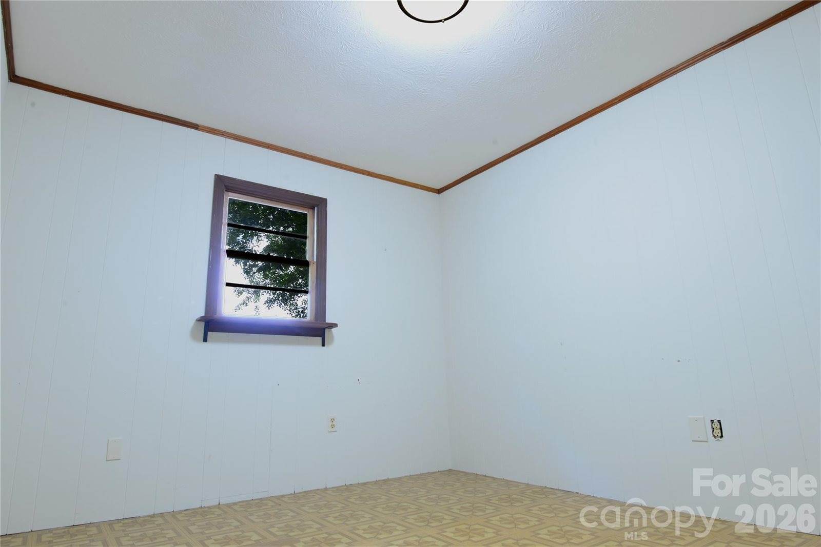 24 Sarabec Hill Road, Black Mountain, NC 28711