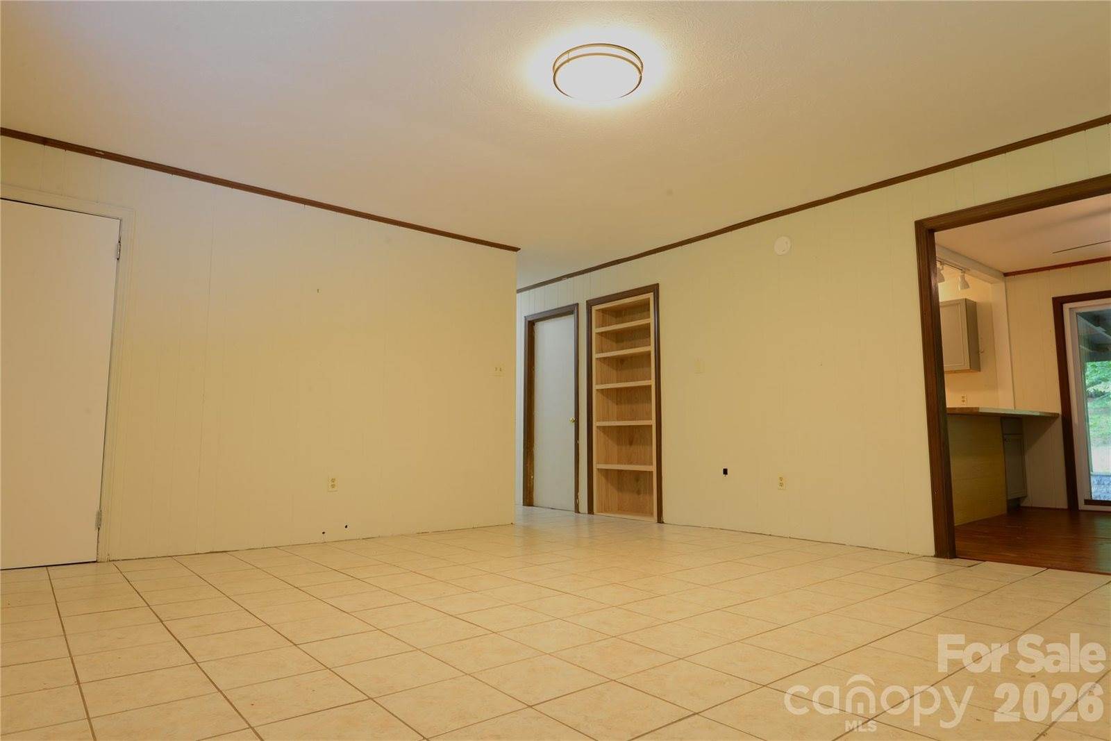24 Sarabec Hill Road, Black Mountain, NC 28711