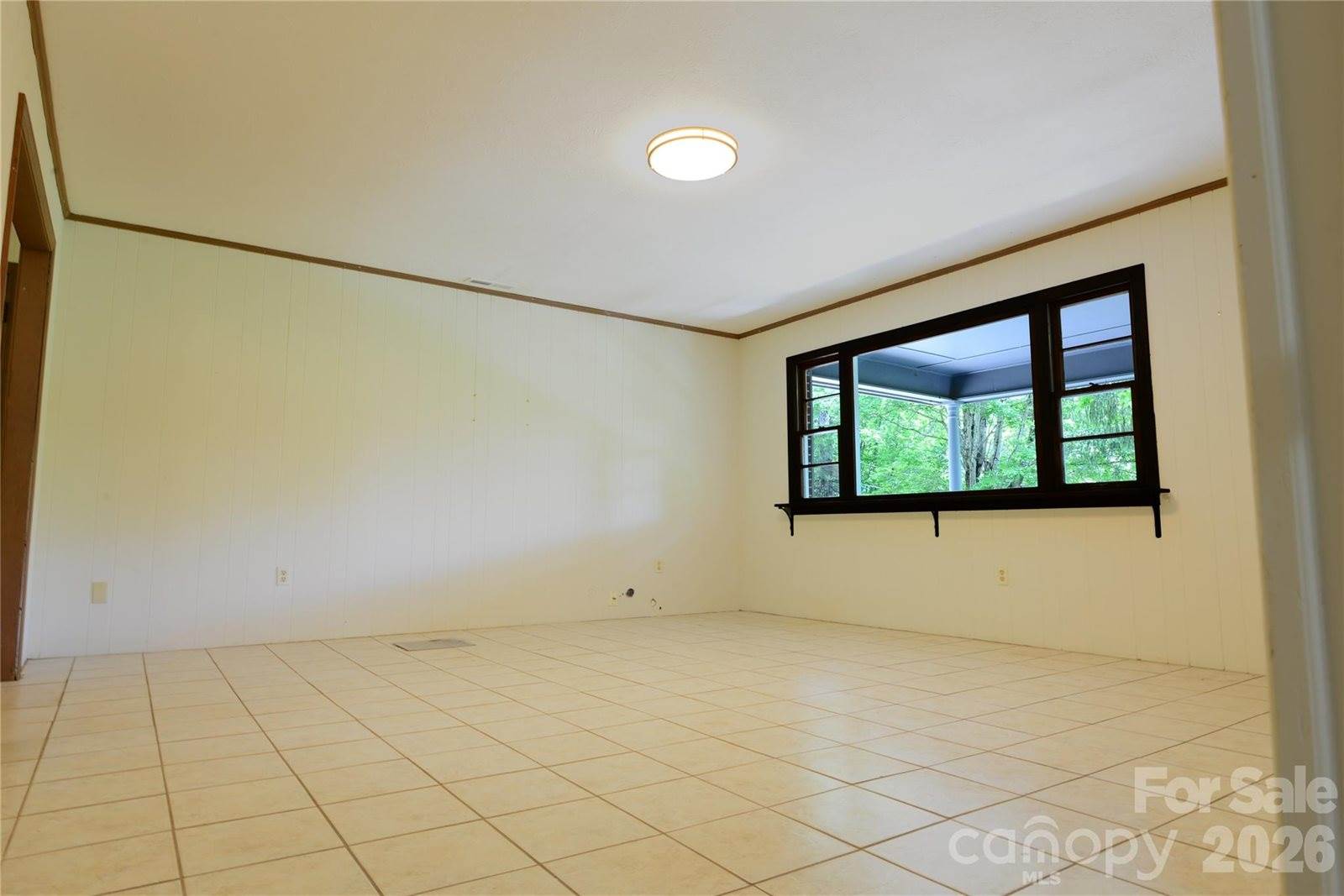 24 Sarabec Hill Road, Black Mountain, NC 28711