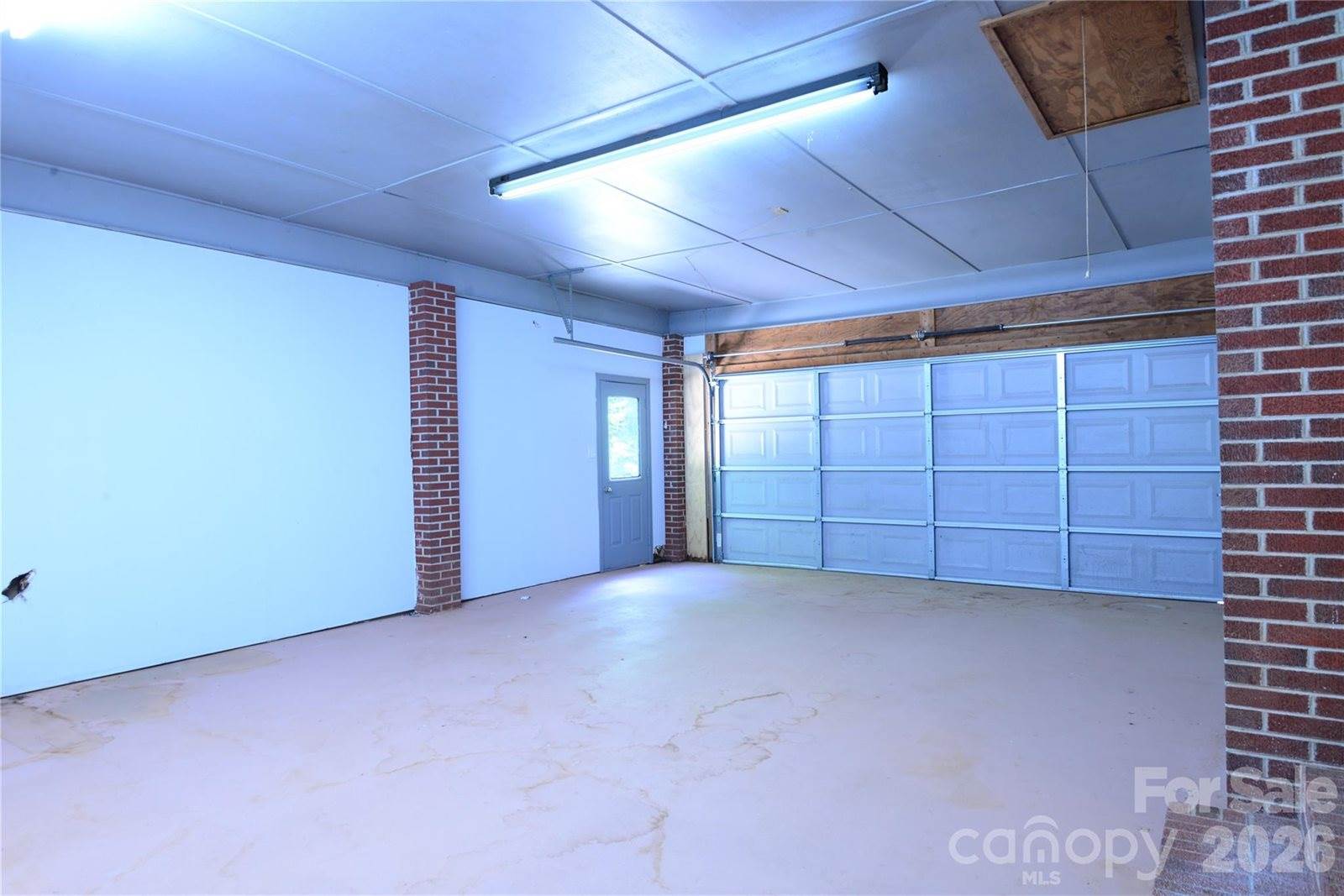 24 Sarabec Hill Road, Black Mountain, NC 28711