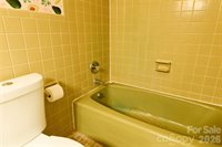 24 Sarabec Hill Road, Black Mountain, NC 28711