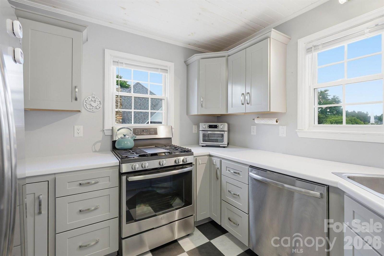 129 Mears Avenue, Canton, NC 28716