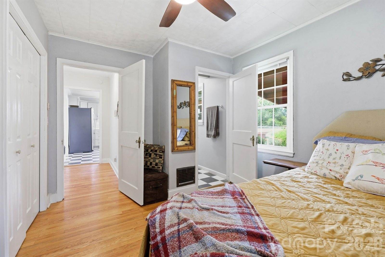 129 Mears Avenue, Canton, NC 28716