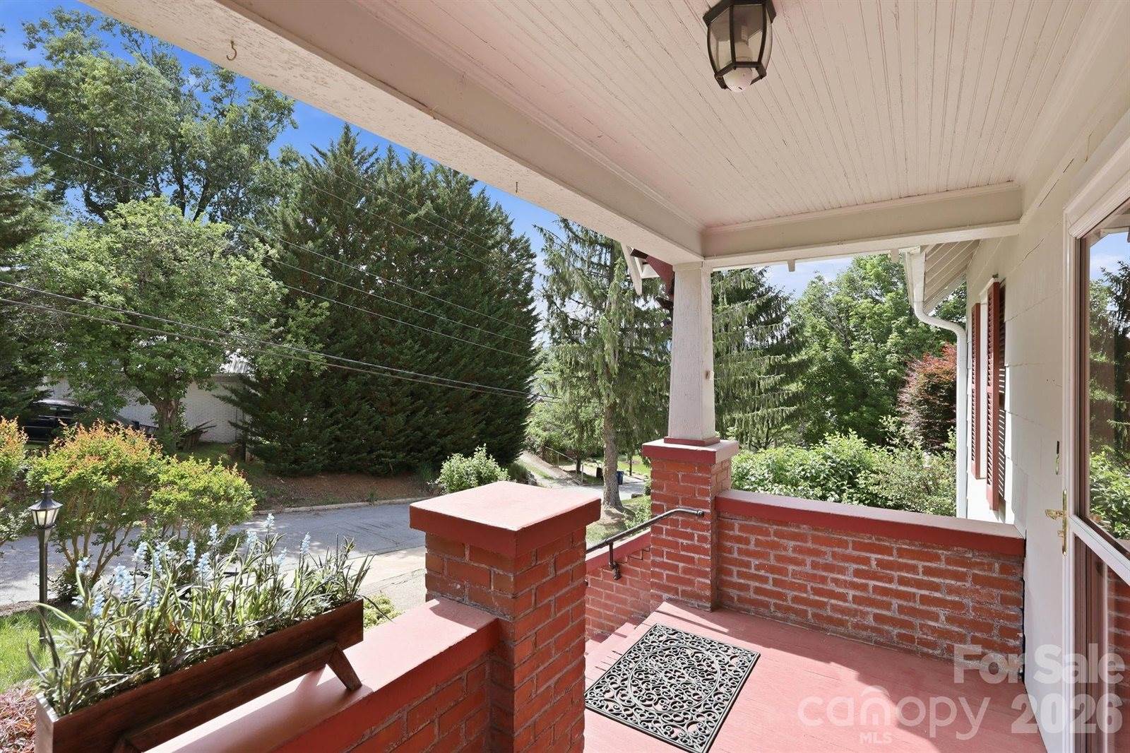 129 Mears Avenue, Canton, NC 28716