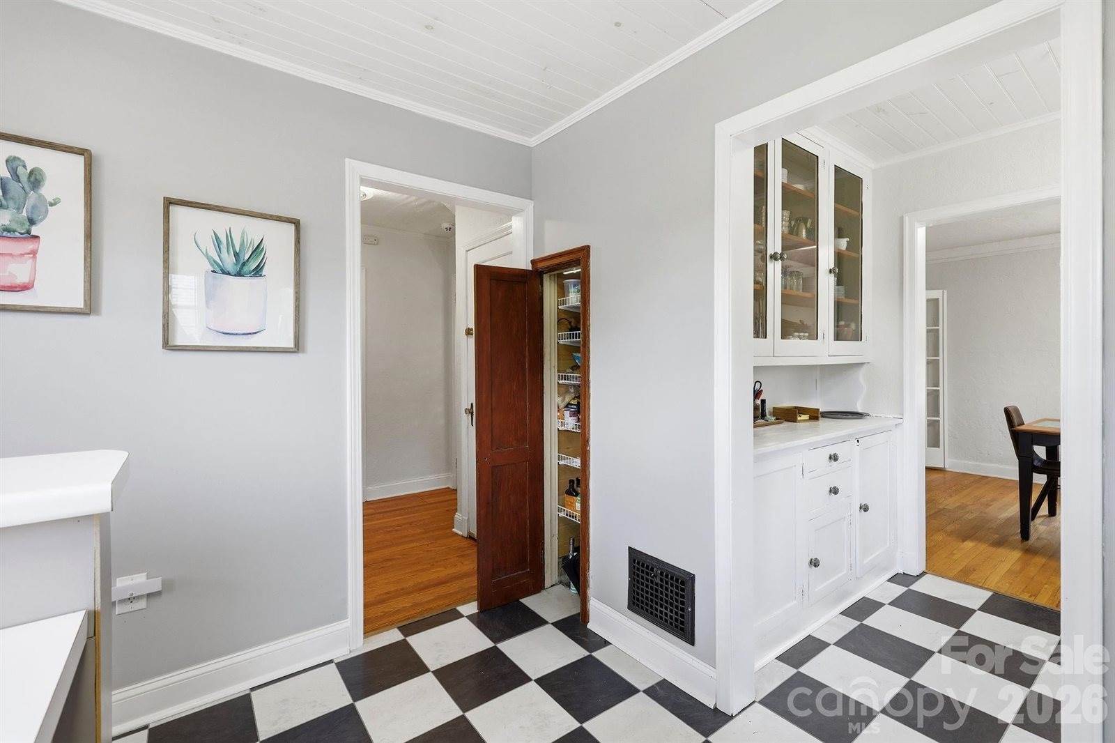 129 Mears Avenue, Canton, NC 28716