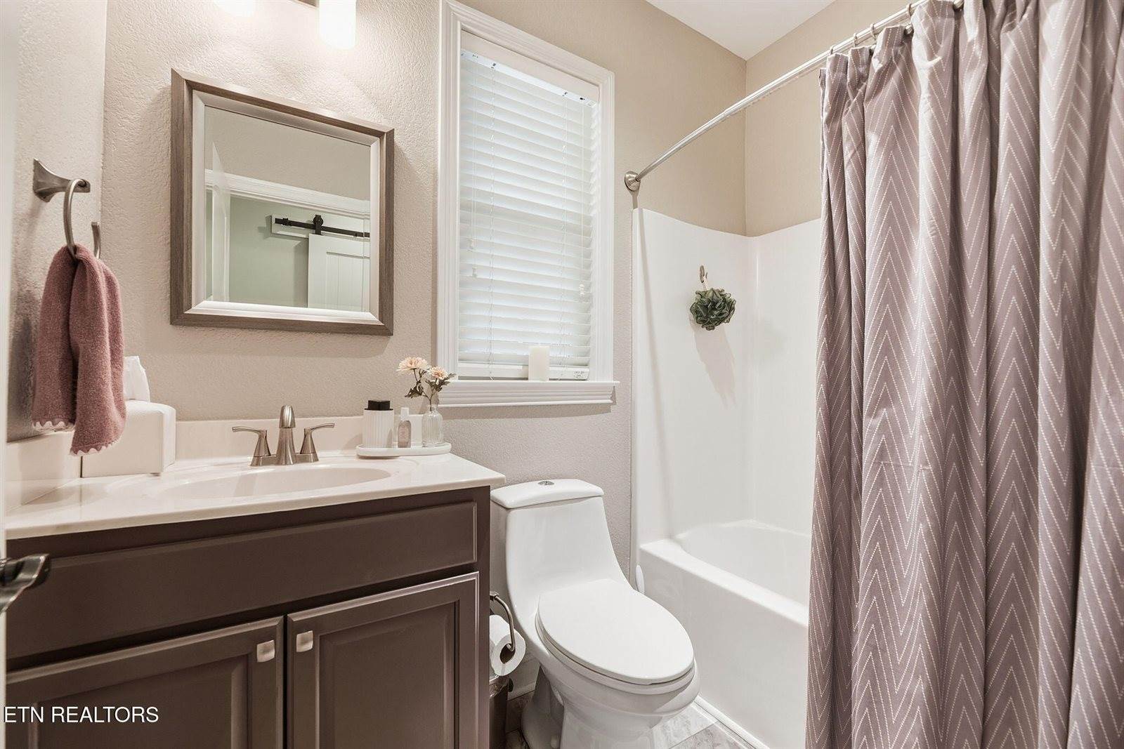 419 Laurel Ridge Lane, Knoxville, TN 37922