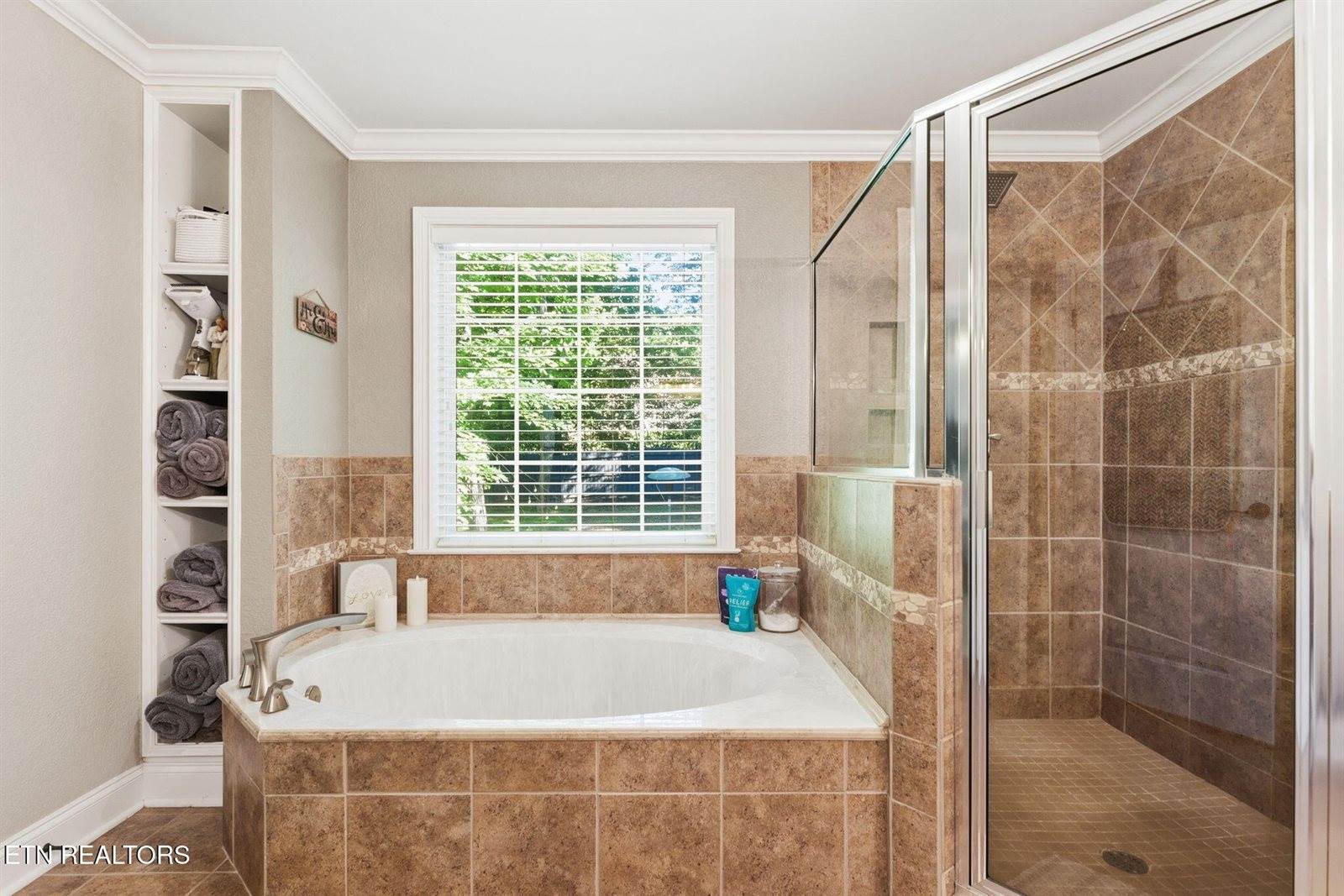 419 Laurel Ridge Lane, Knoxville, TN 37922