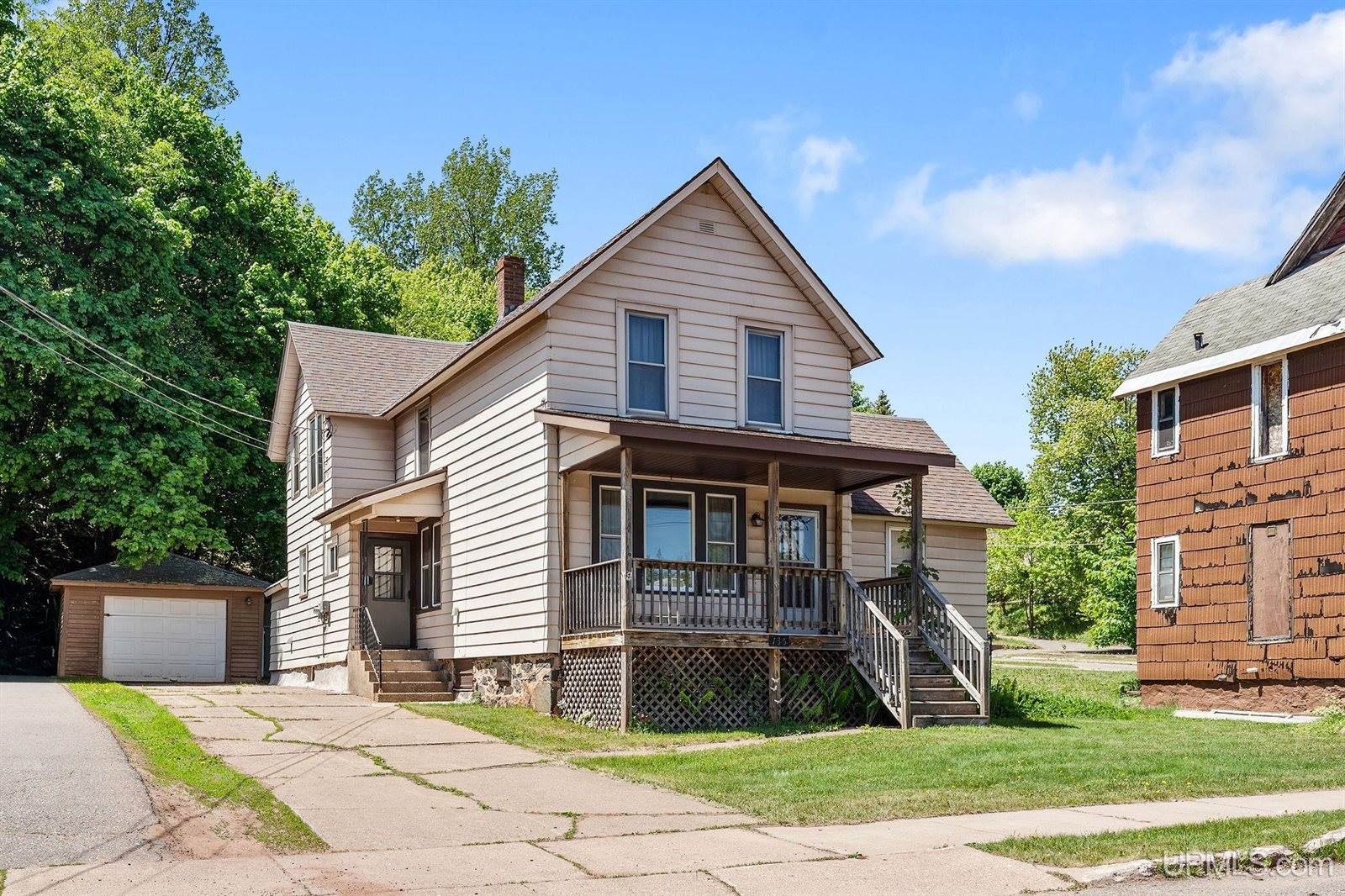135 York Street, Ishpeming, MI 49849