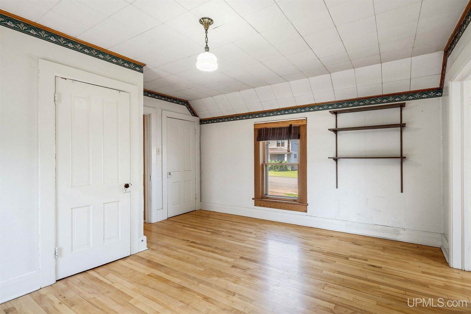 135 York Street, Ishpeming, MI 49849