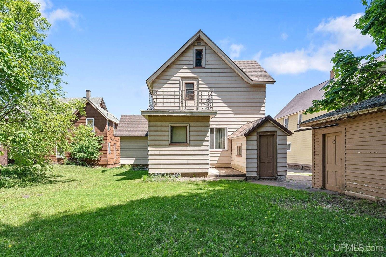 135 York Street, Ishpeming, MI 49849