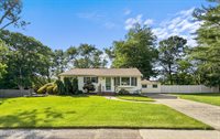 6 Aaron Avenue, Howell, NJ 07731