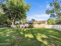 6 Aaron Avenue, Howell, NJ 07731