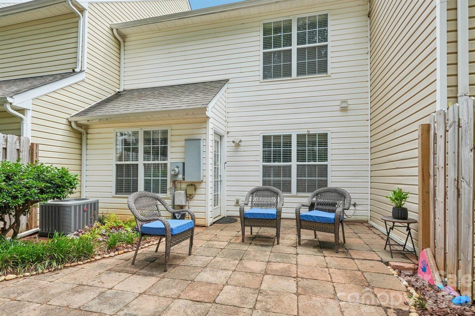 8406 Southgate Commons Drive, Charlotte, NC 28277