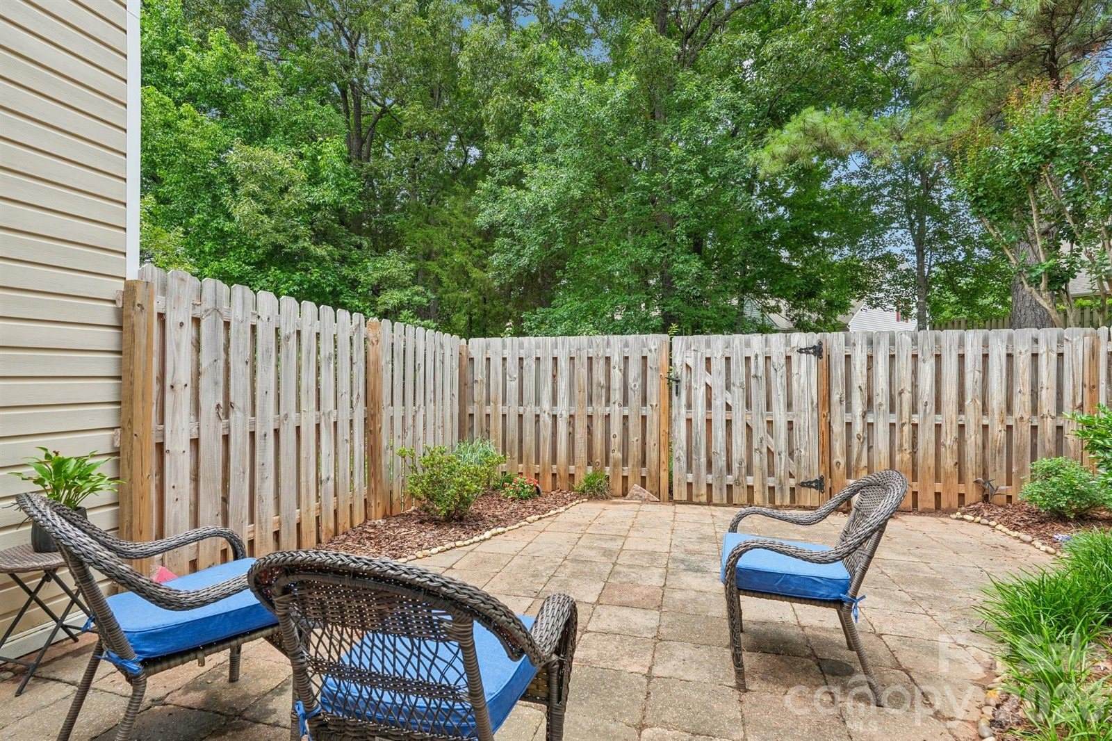 8406 Southgate Commons Drive, Charlotte, NC 28277