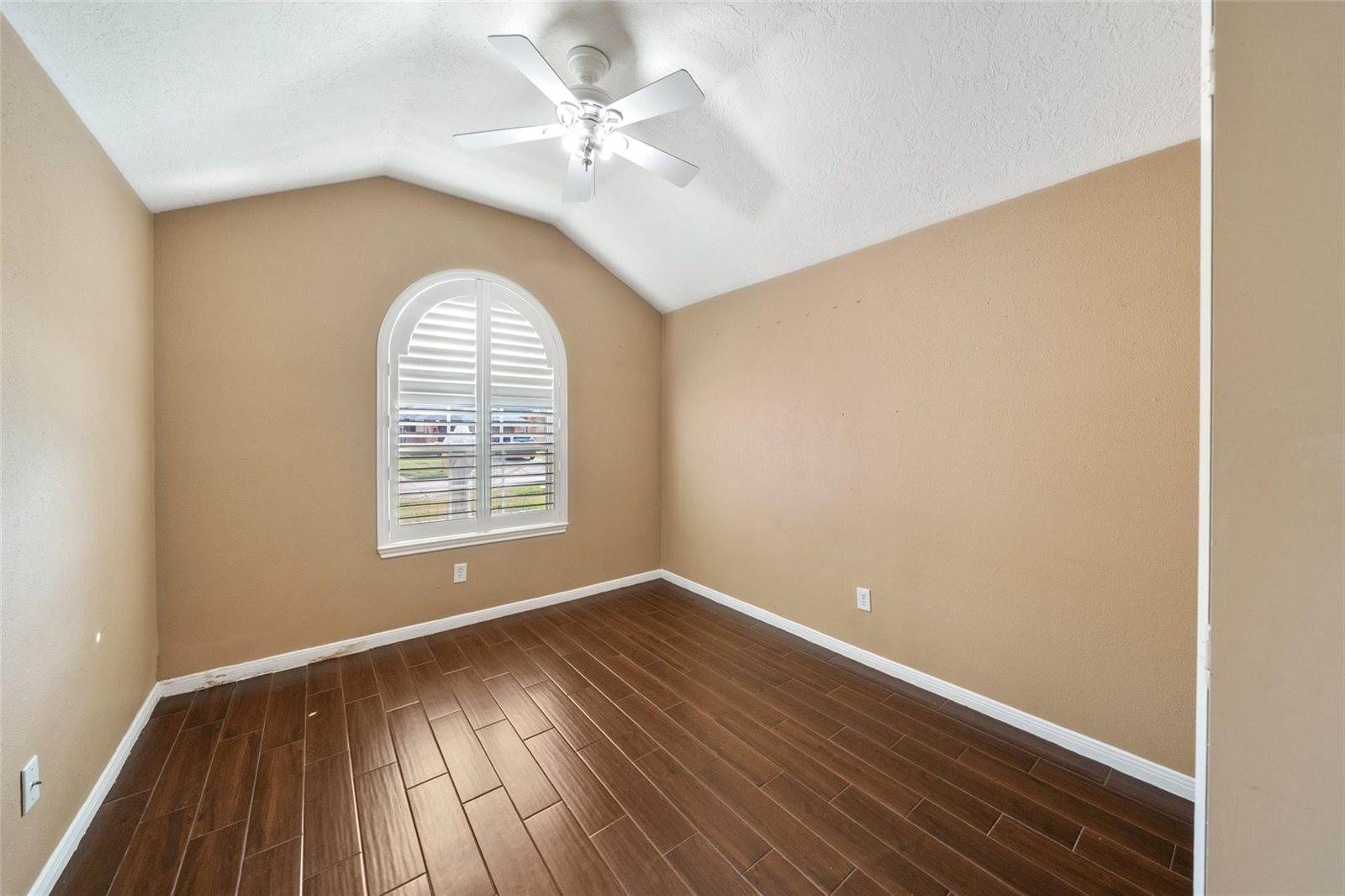 16170 Golden Sands Drive, Houston, TX 77095