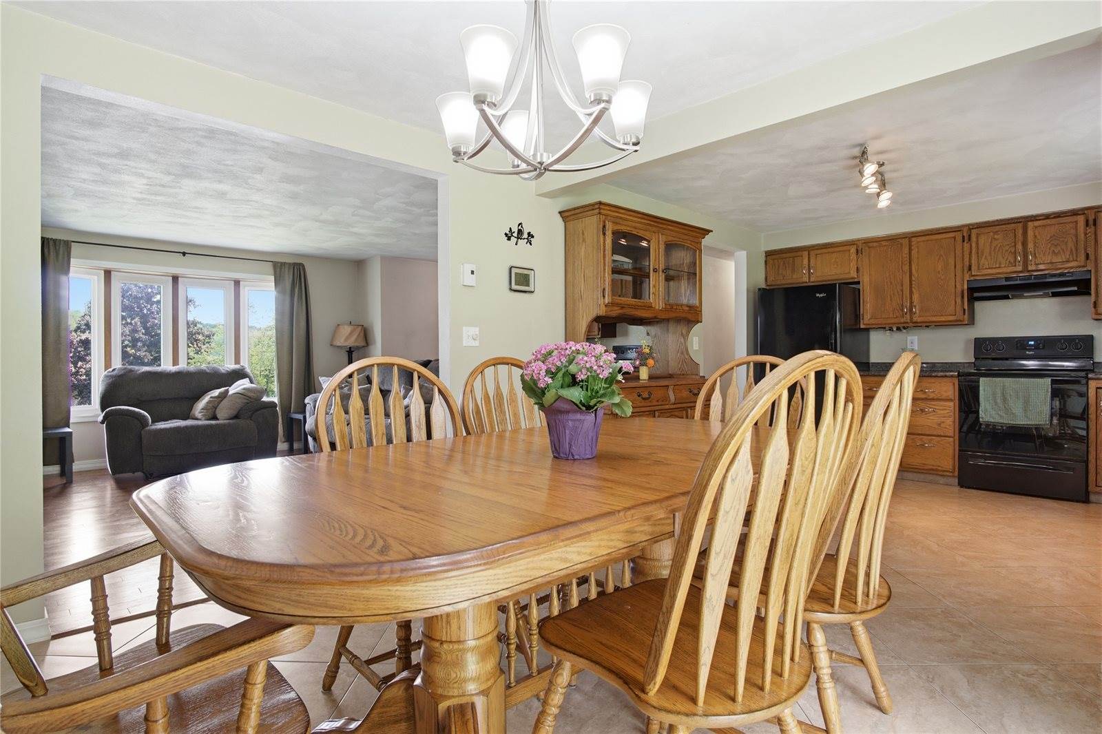 48 Green Meadow Lane, Binghamton, NY 13901