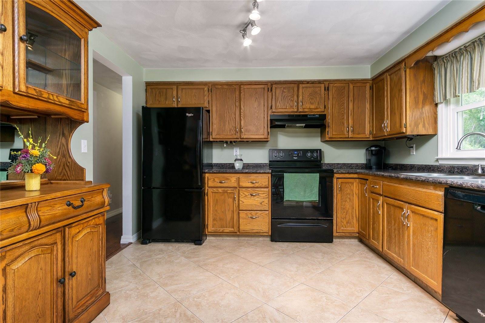 48 Green Meadow Lane, Binghamton, NY 13901