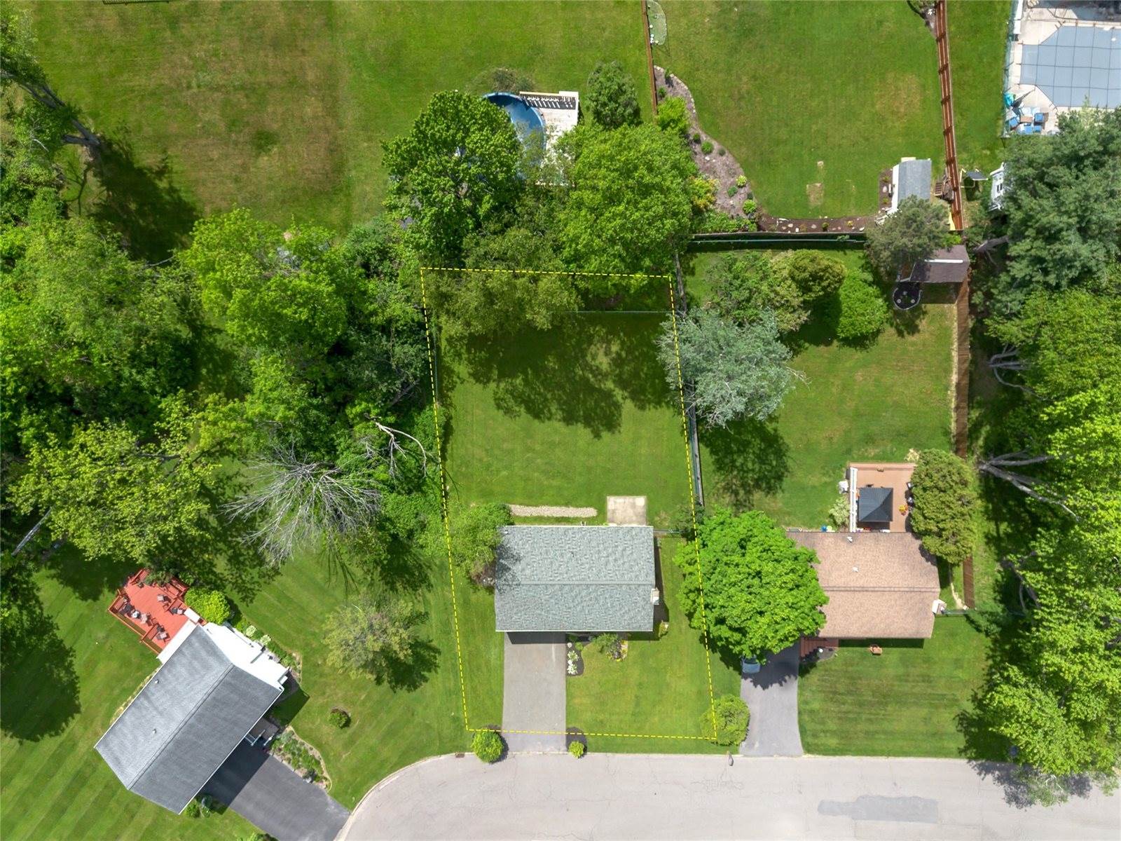 48 Green Meadow Lane, Binghamton, NY 13901