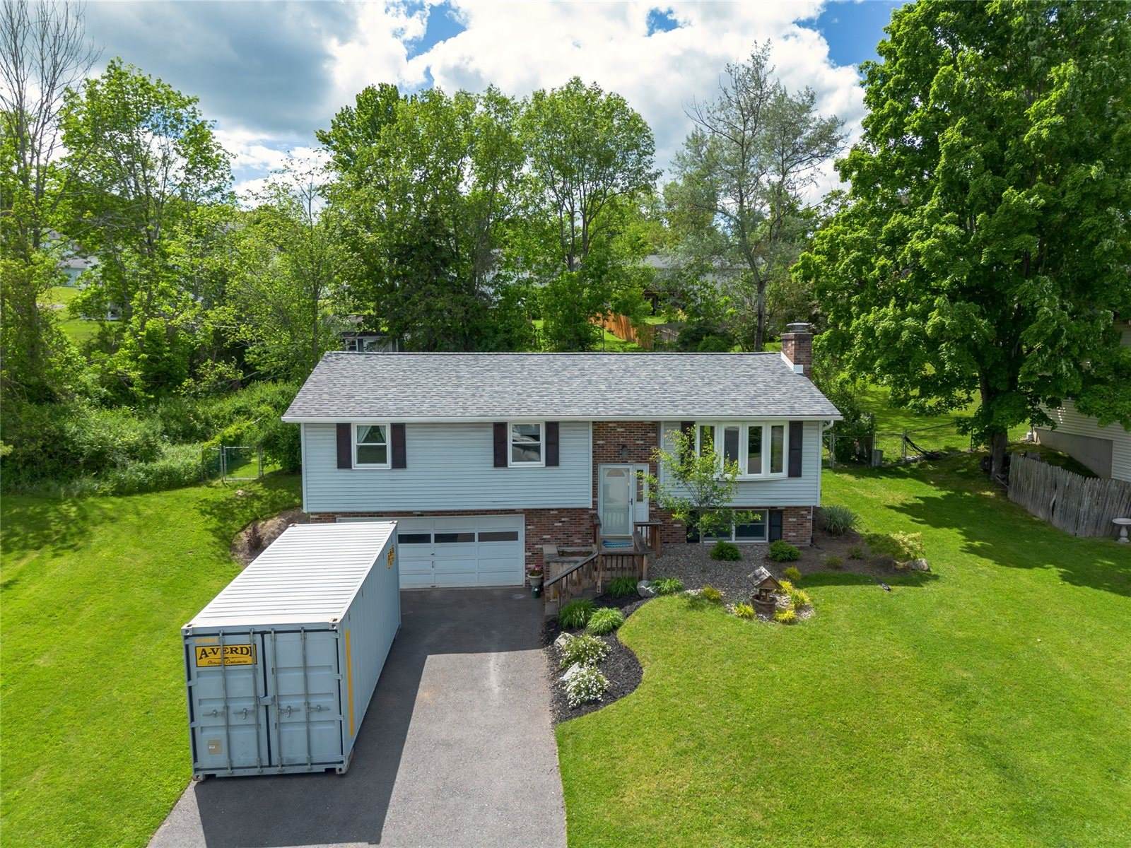 48 Green Meadow Lane, Binghamton, NY 13901