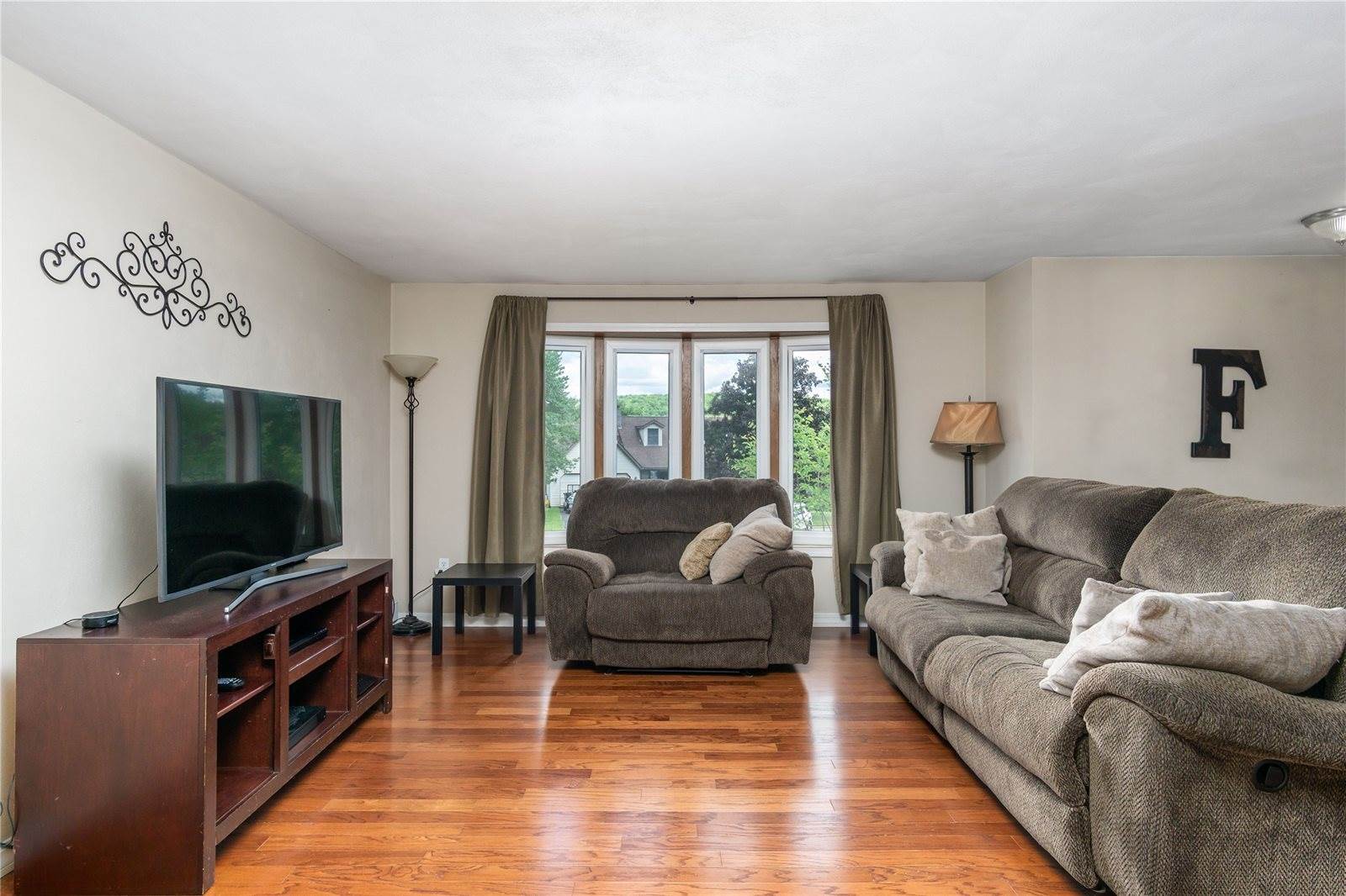 48 Green Meadow Lane, Binghamton, NY 13901