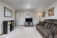 48 Green Meadow Lane, Binghamton, NY 13901