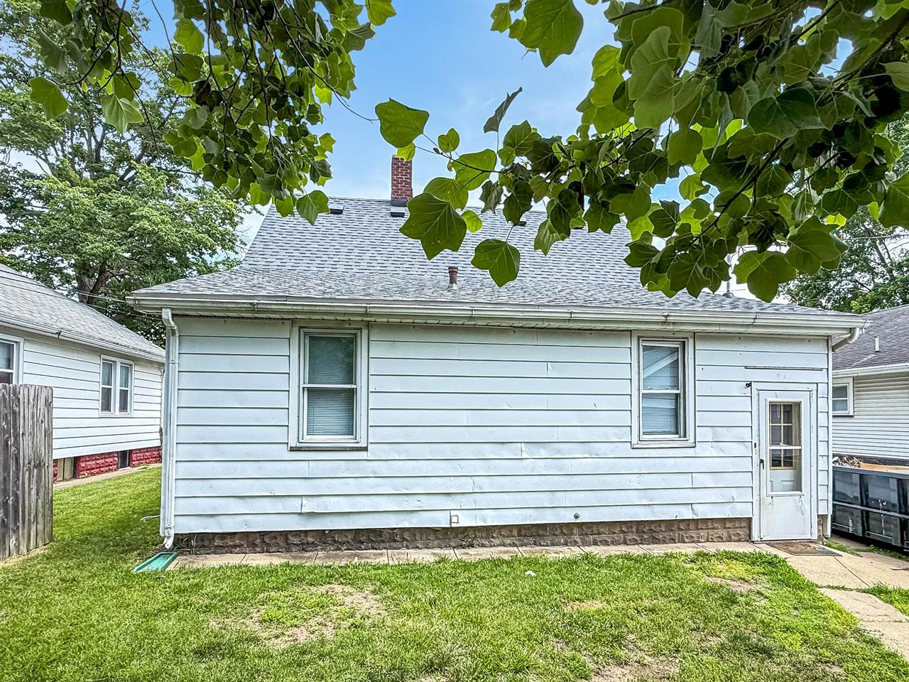 120 Blakely Ave, Terre Haute, IN 47803