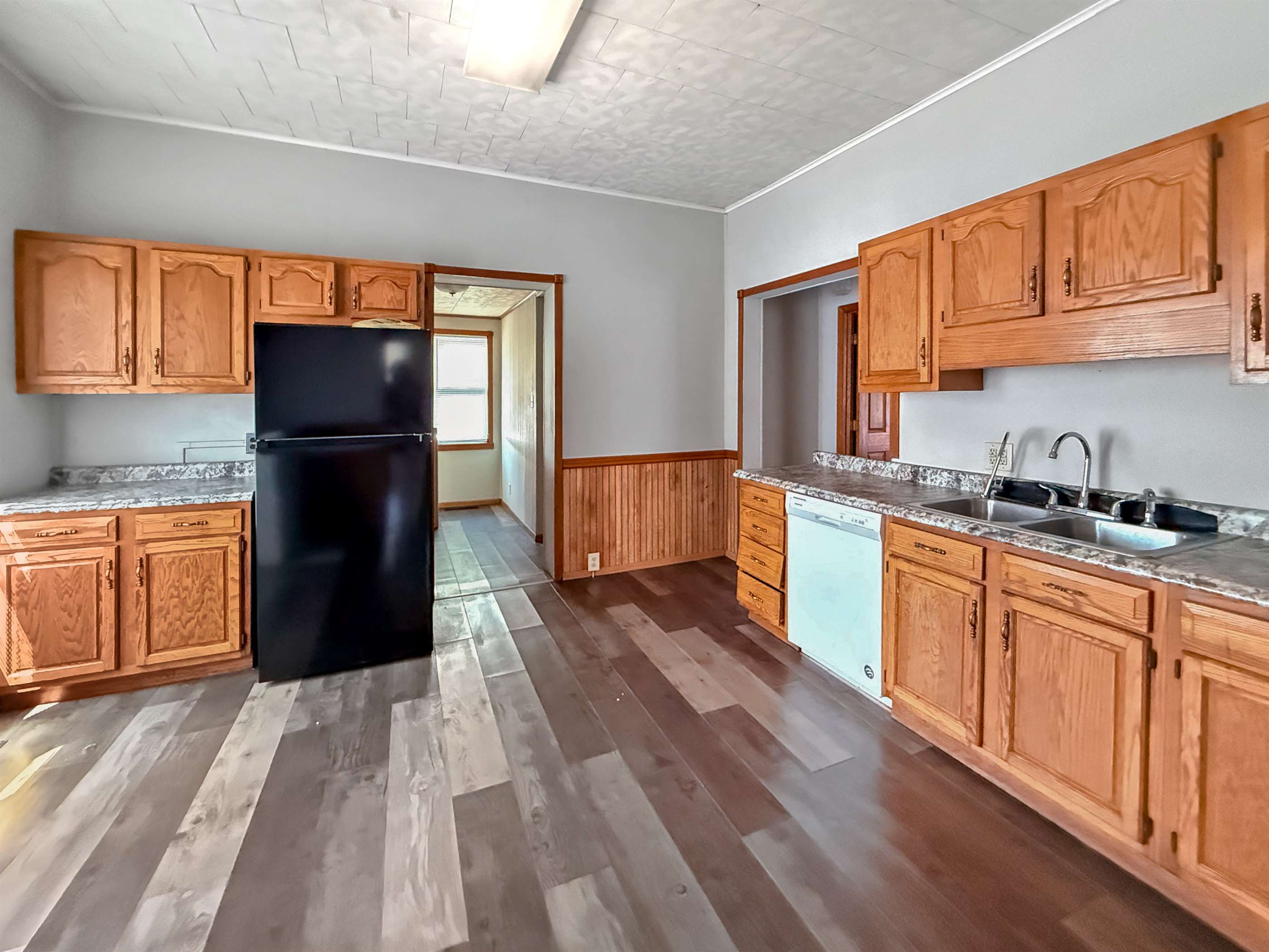 120 Blakely Ave, Terre Haute, IN 47803