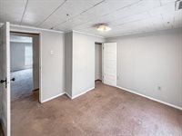 120 Blakely Ave, Terre Haute, IN 47803