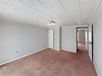 120 Blakely Ave, Terre Haute, IN 47803
