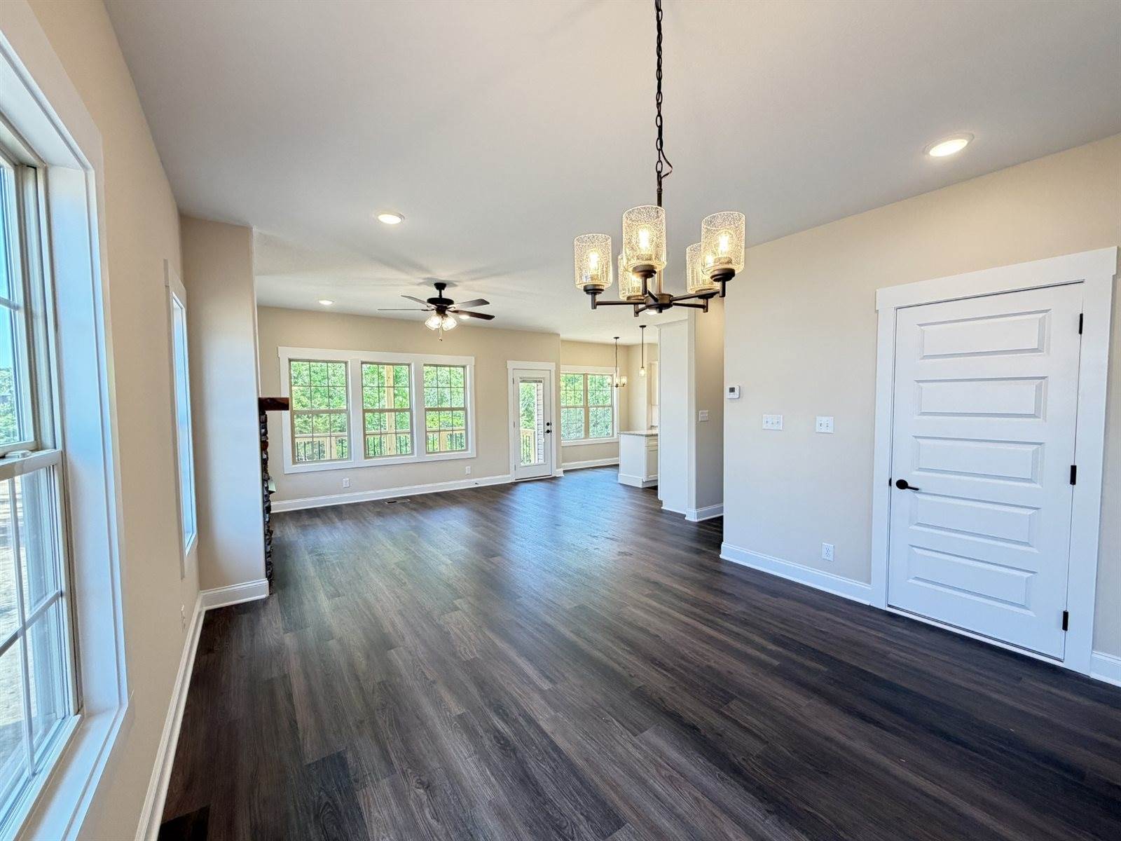 128 Hummingbird Way, Clarksville, TN 37043