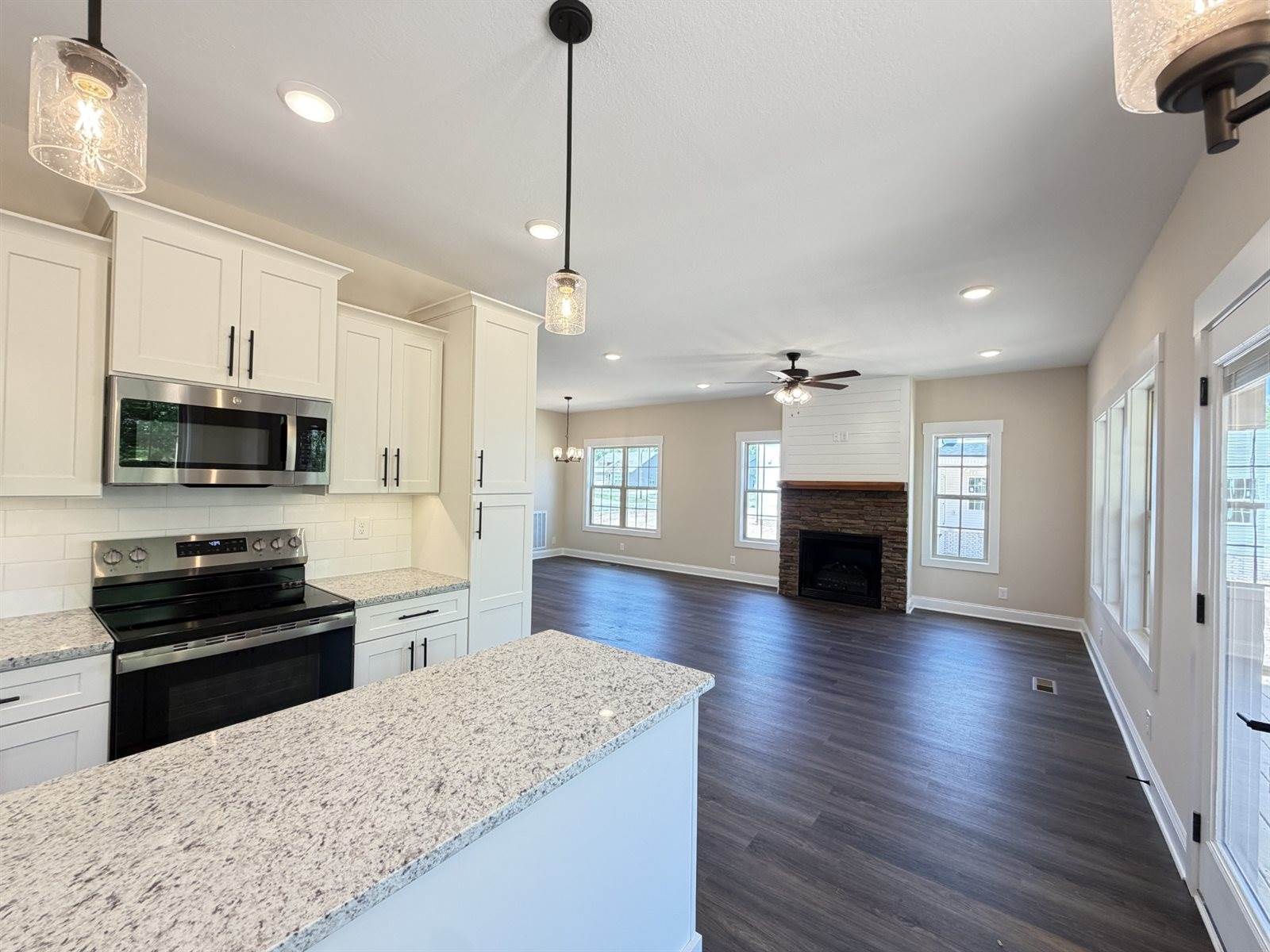 128 Hummingbird Way, Clarksville, TN 37043