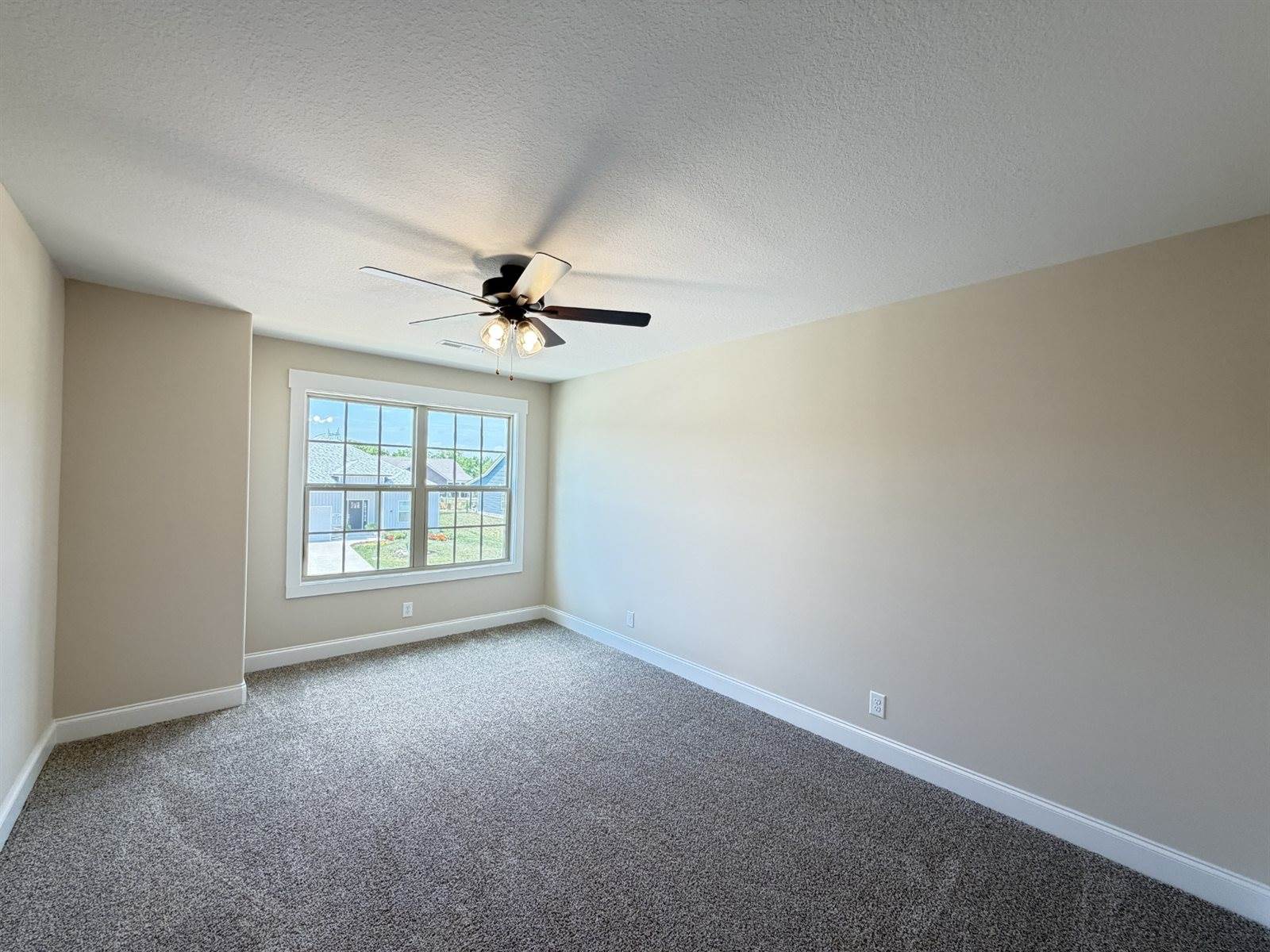 128 Hummingbird Way, Clarksville, TN 37043