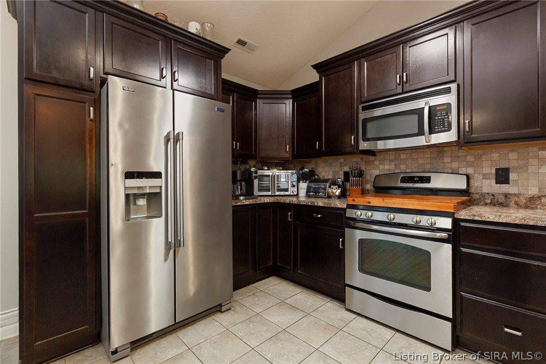 5612 Nature View, Memphis, IN 47143