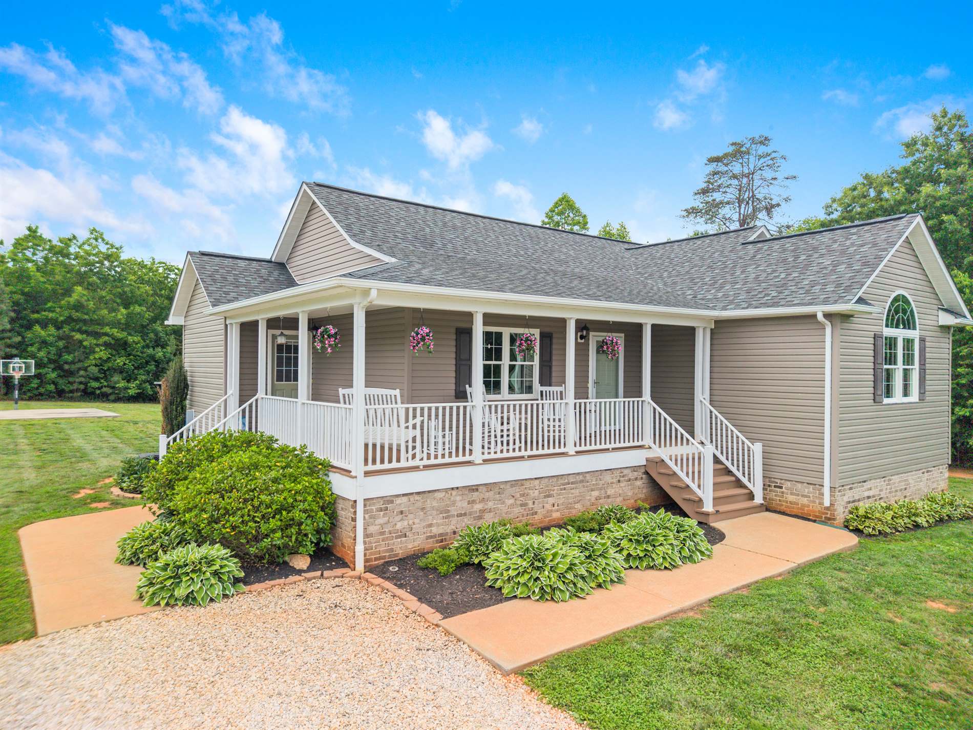 3195 Salem Rd, Spout Spring, VA 24593