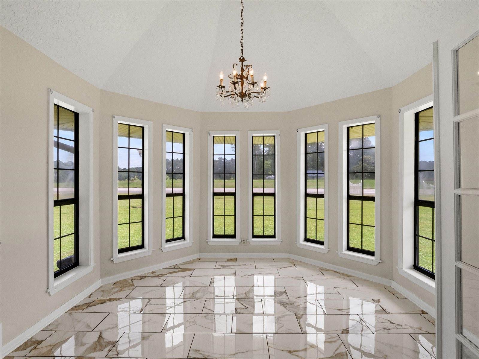 19458 Lake Charles, DeRidder, LA 70634