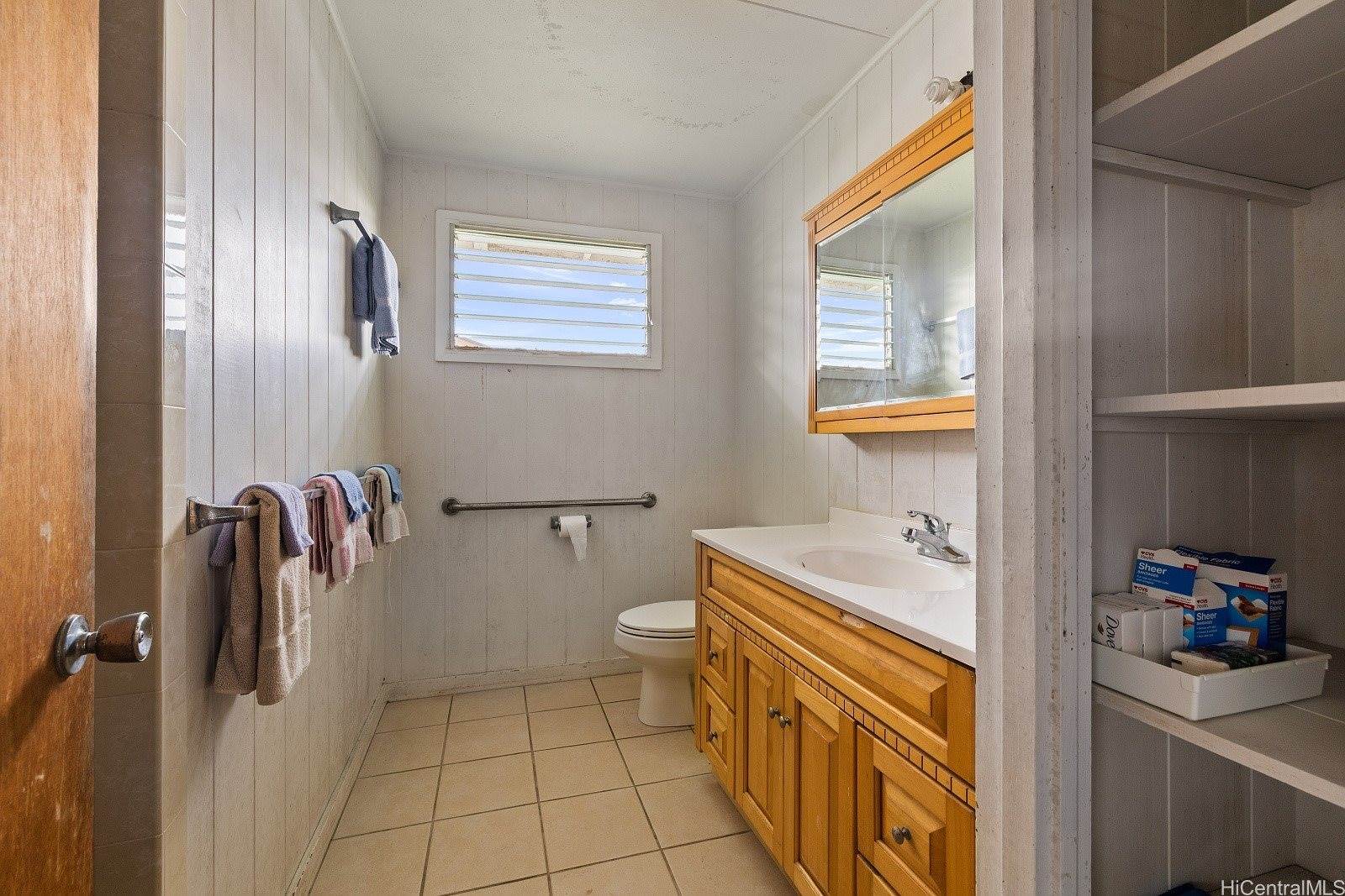 45-316 Nakuluai Street, Kaneohe, HI 96744