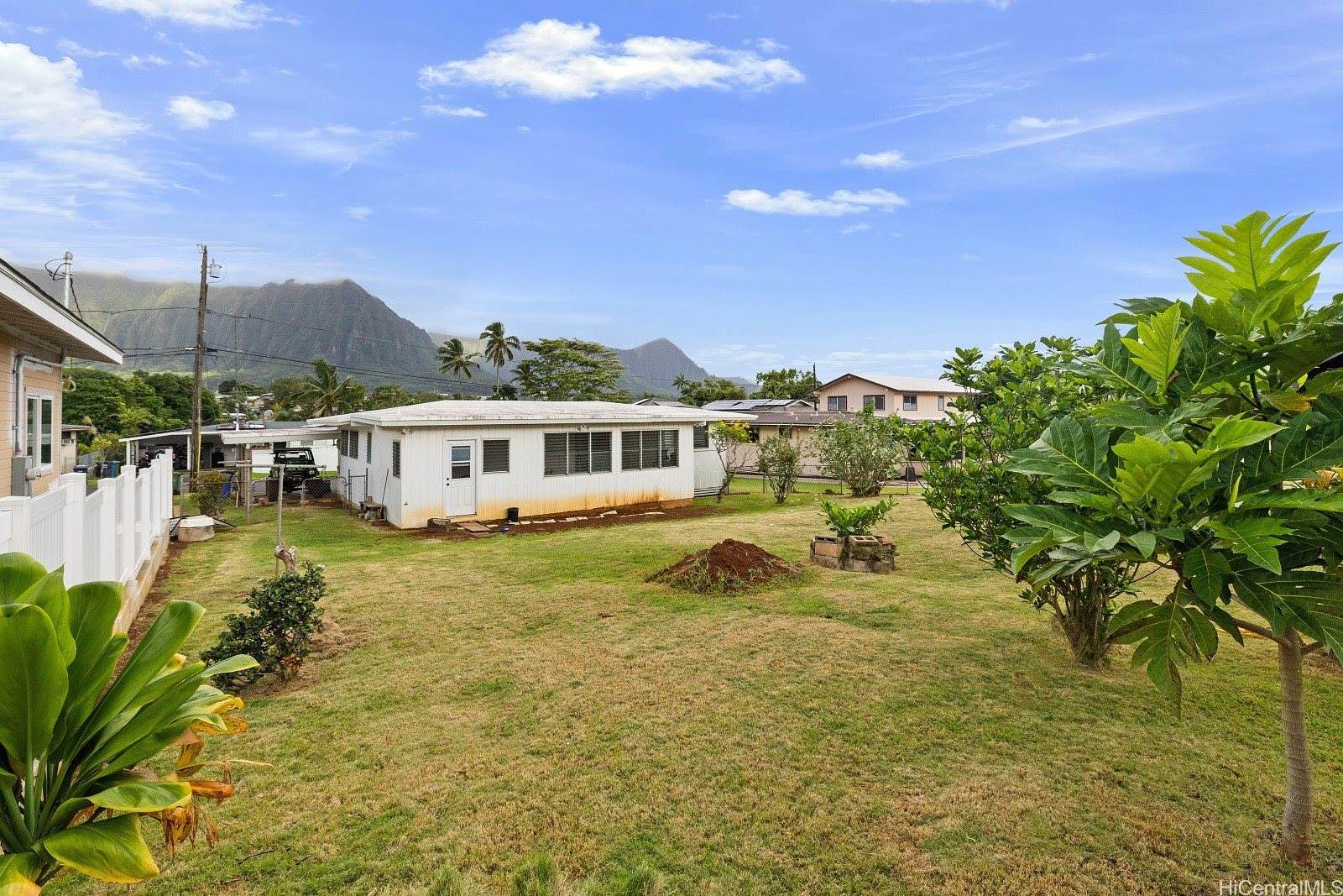 45-316 Nakuluai Street, Kaneohe, HI 96744