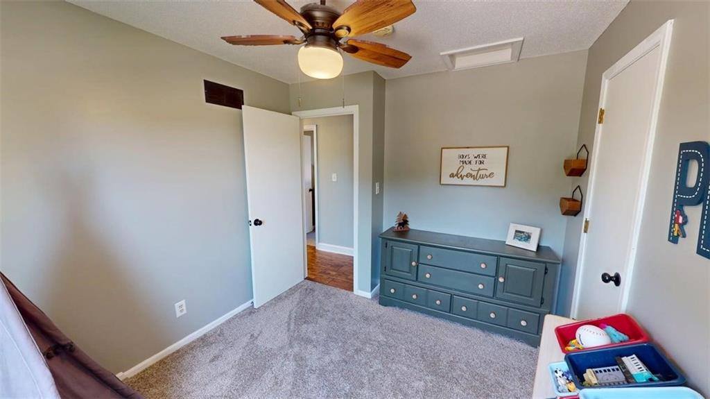 13100 Swartz Road, Bonner Springs, KS 66012