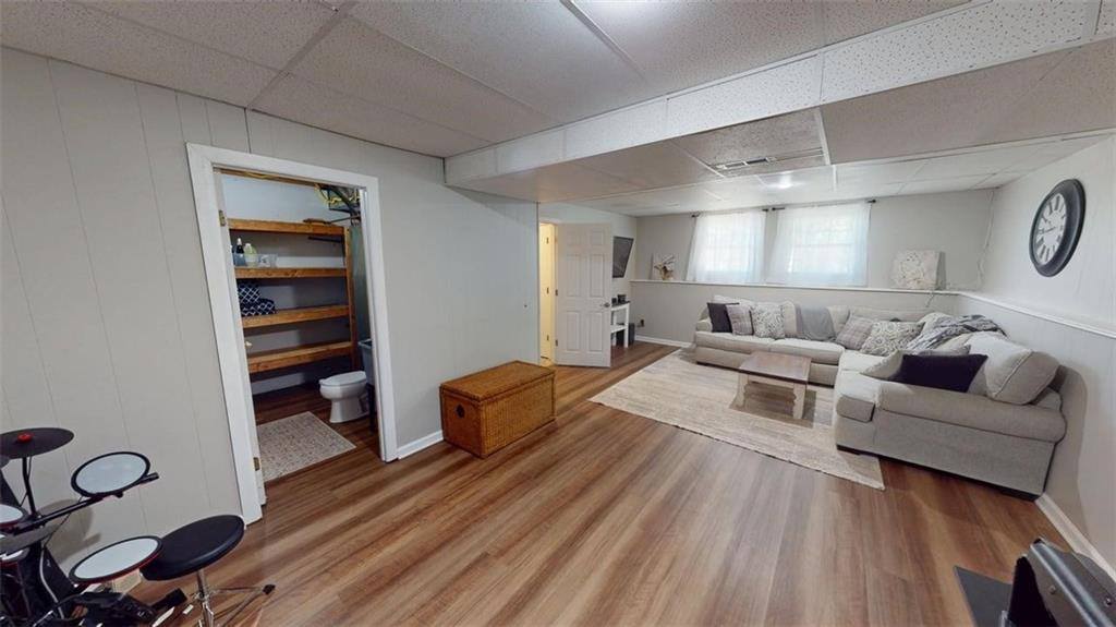 13100 Swartz Road, Bonner Springs, KS 66012