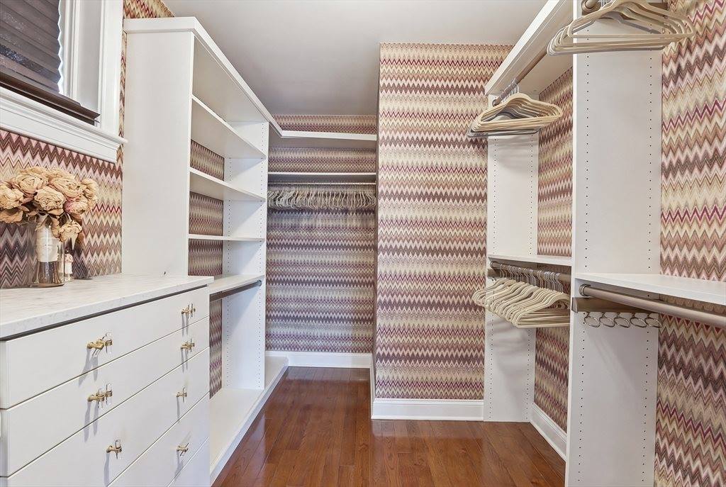 7 Howe St, Hingham, MA 02043