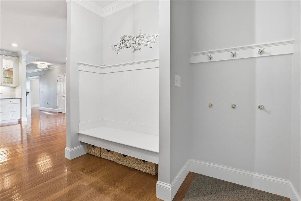 7 Howe St, Hingham, MA 02043