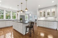 7 Howe St, Hingham, MA 02043