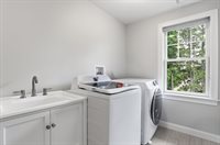 7 Howe St, Hingham, MA 02043