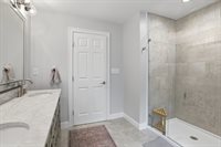 7 Howe St, Hingham, MA 02043