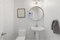 7 Howe St, Hingham, MA 02043