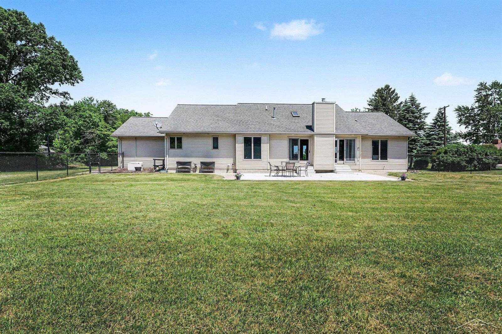 2768 E Birch Run Road, Burt, MI 48417