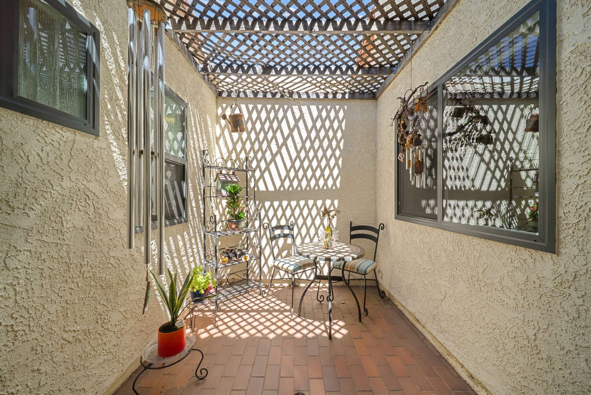 757 Congressional Rd., Simi Valley, CA 93065