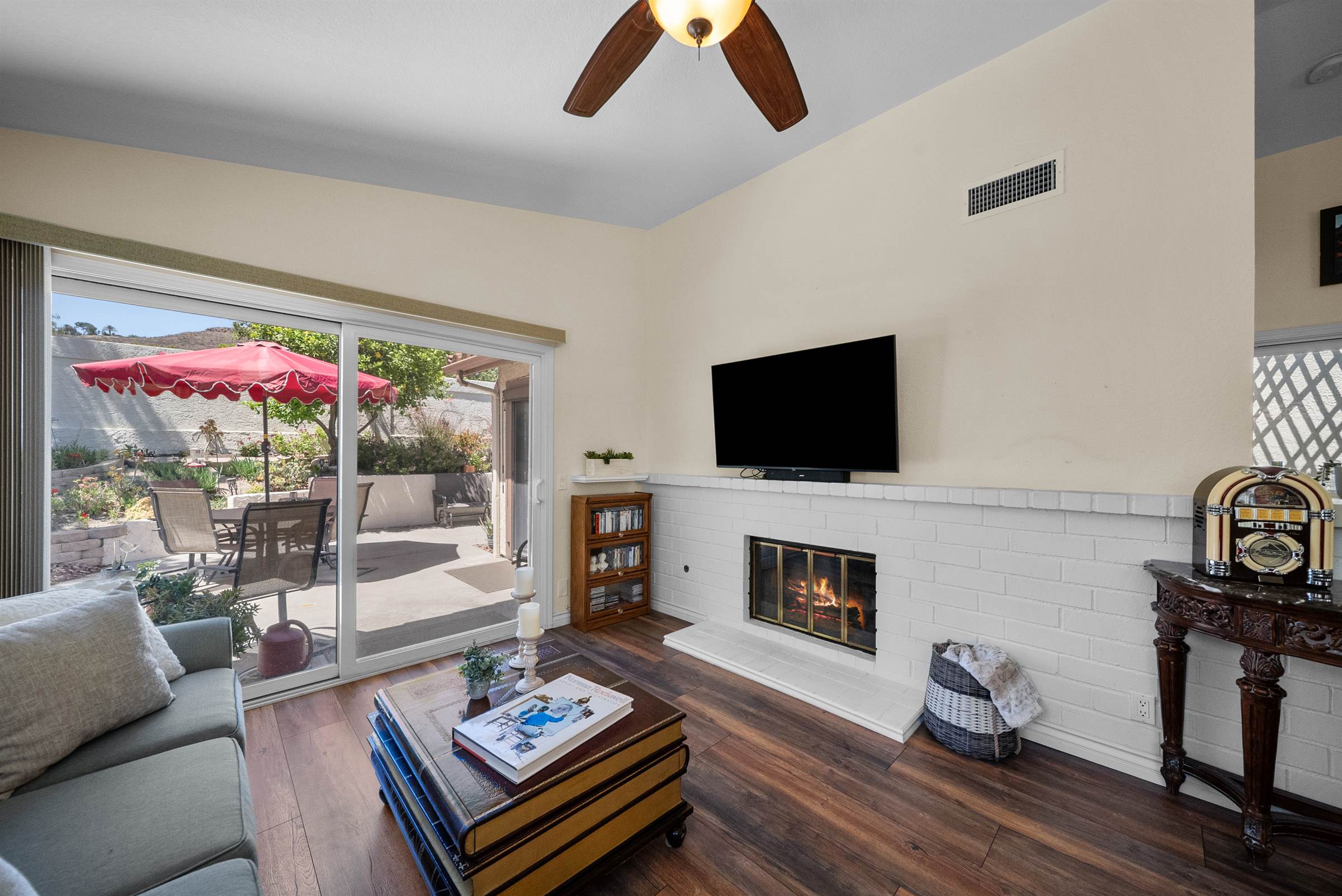 757 Congressional Rd., Simi Valley, CA 93065