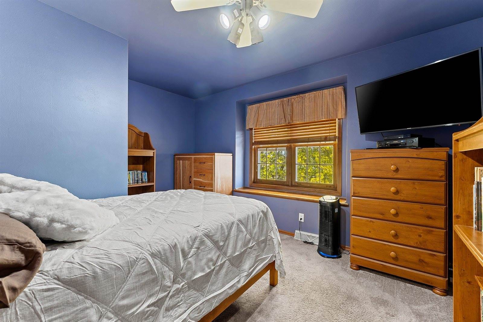 2038 Emerald Drive, Green Bay, WI 54311
