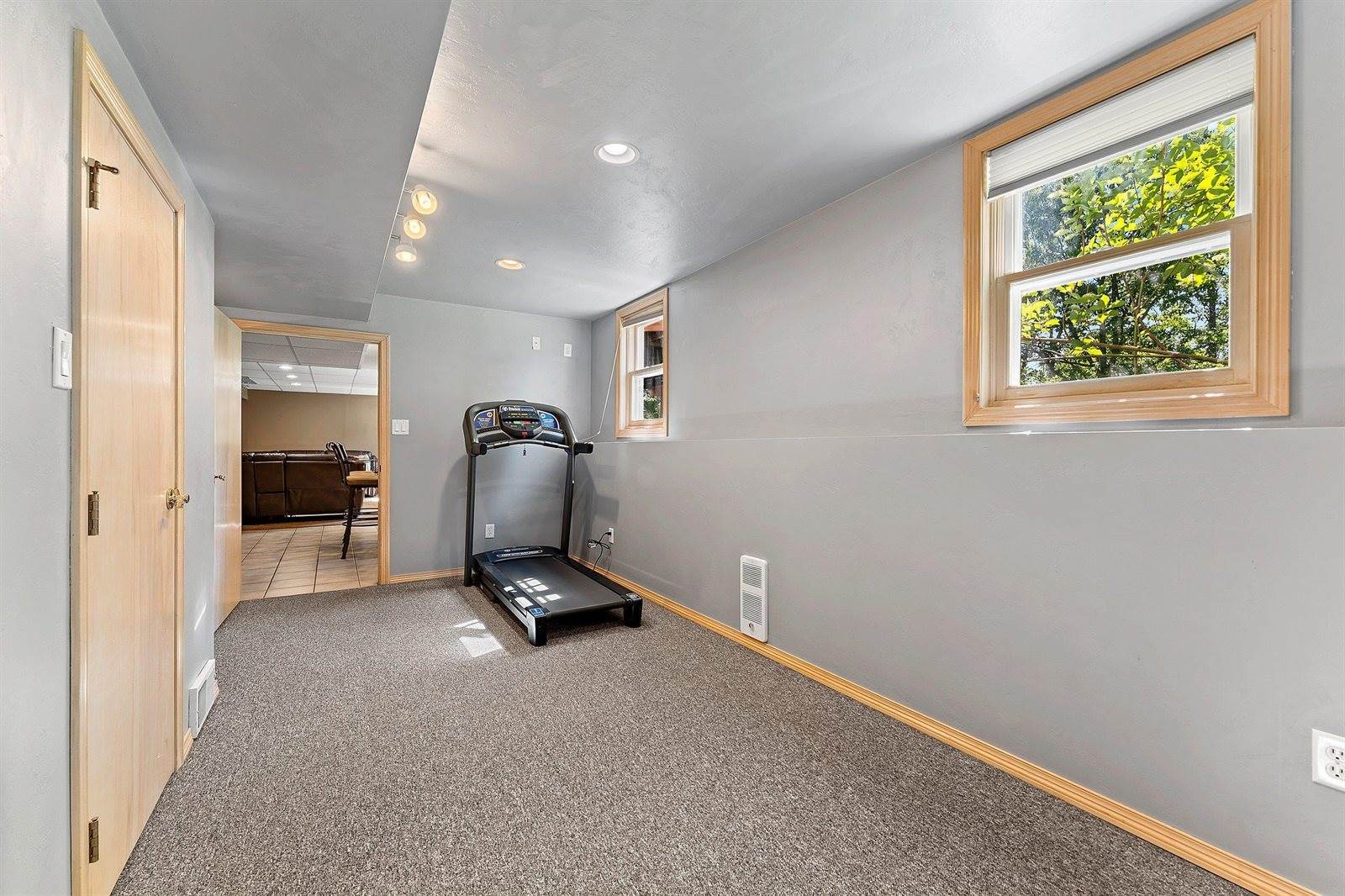2038 Emerald Drive, Green Bay, WI 54311